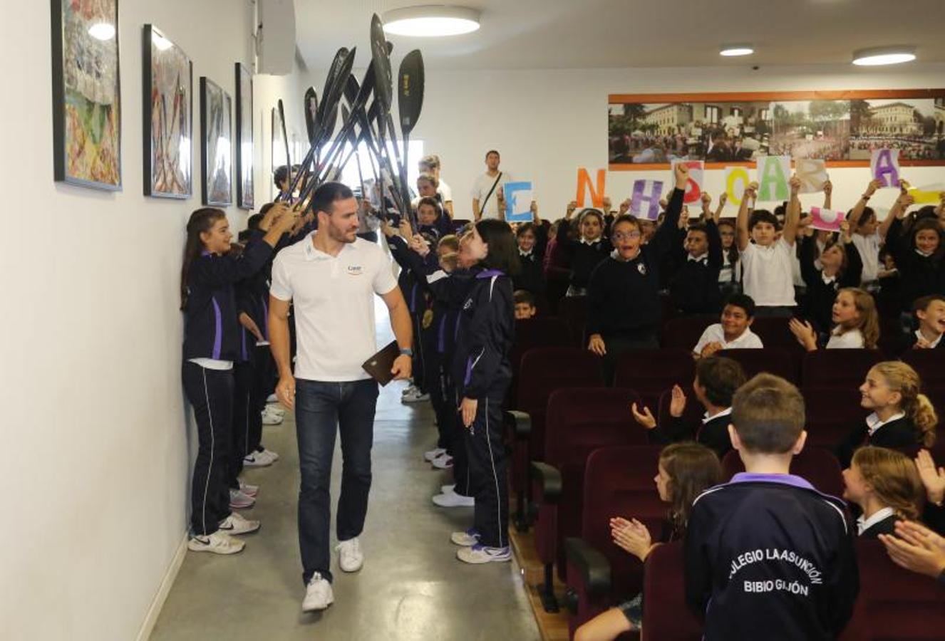 Saúl Craviotto visita el Colegio de la Asunción