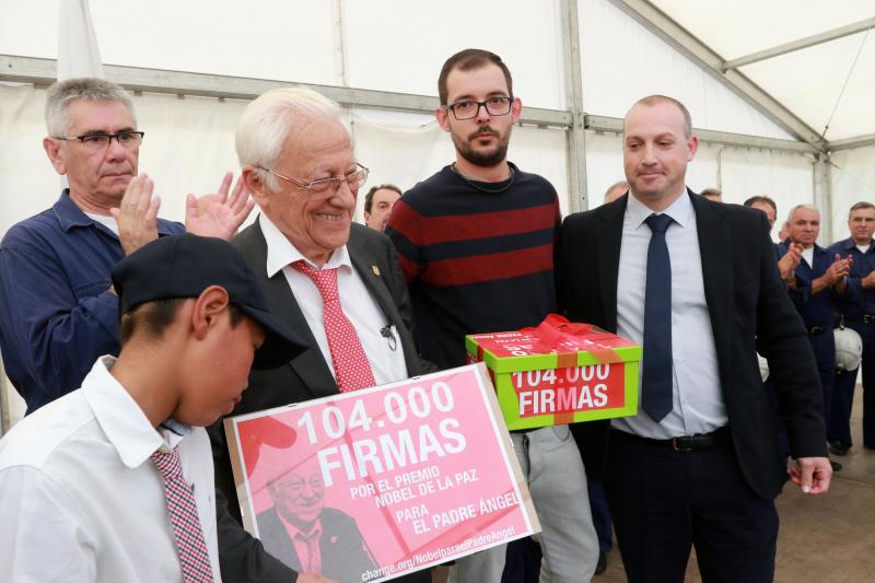 Homenaje al Padre Ángel en La Rebollada