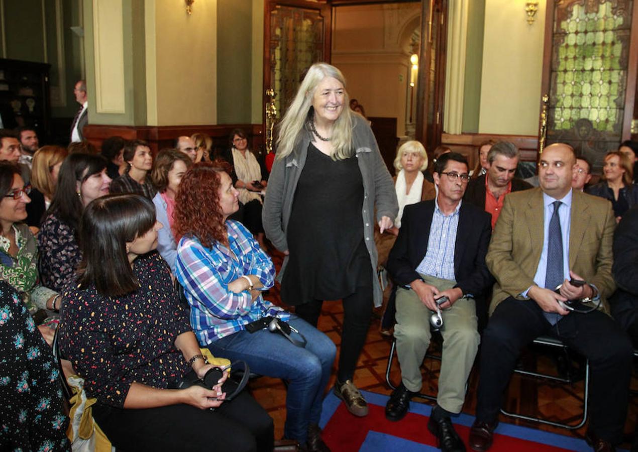 Encuentro con Mary Beard en la Junta General del Principado