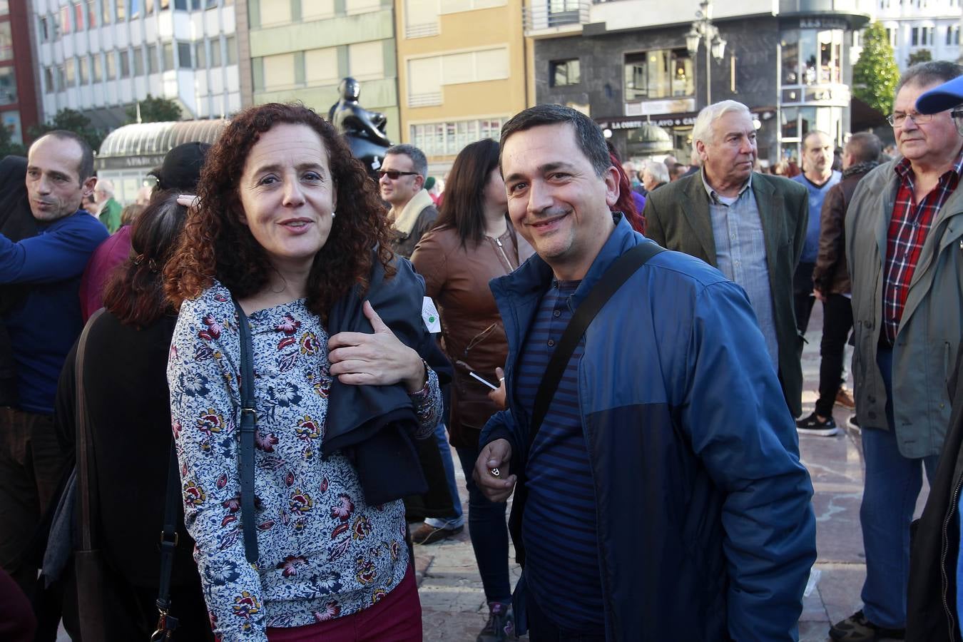 Protestas a la entrada de los Premios Princesa de Asturias