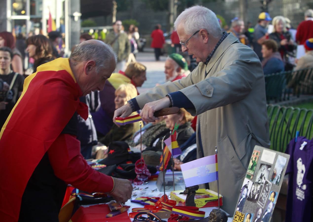 Protestas a la entrada de los Premios Princesa de Asturias