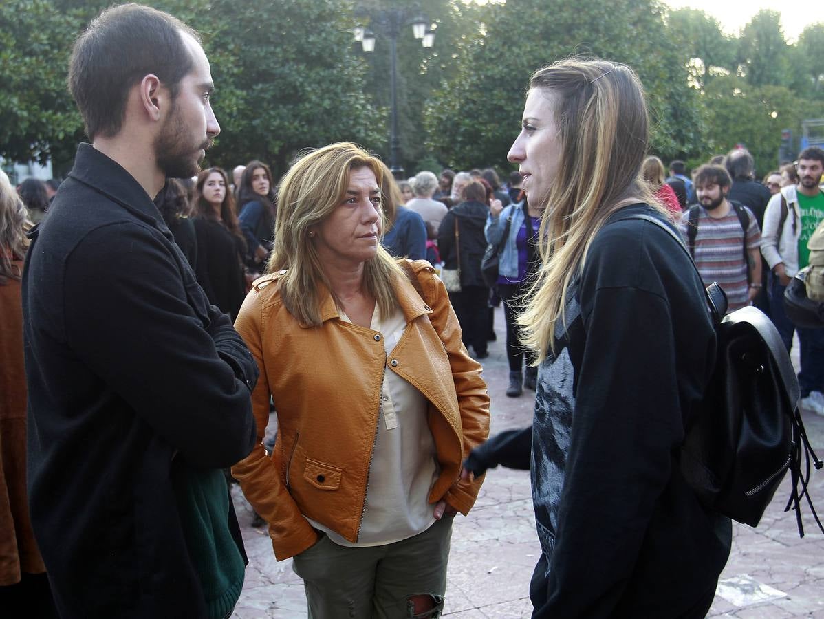 Protestas a la entrada de los Premios Princesa de Asturias