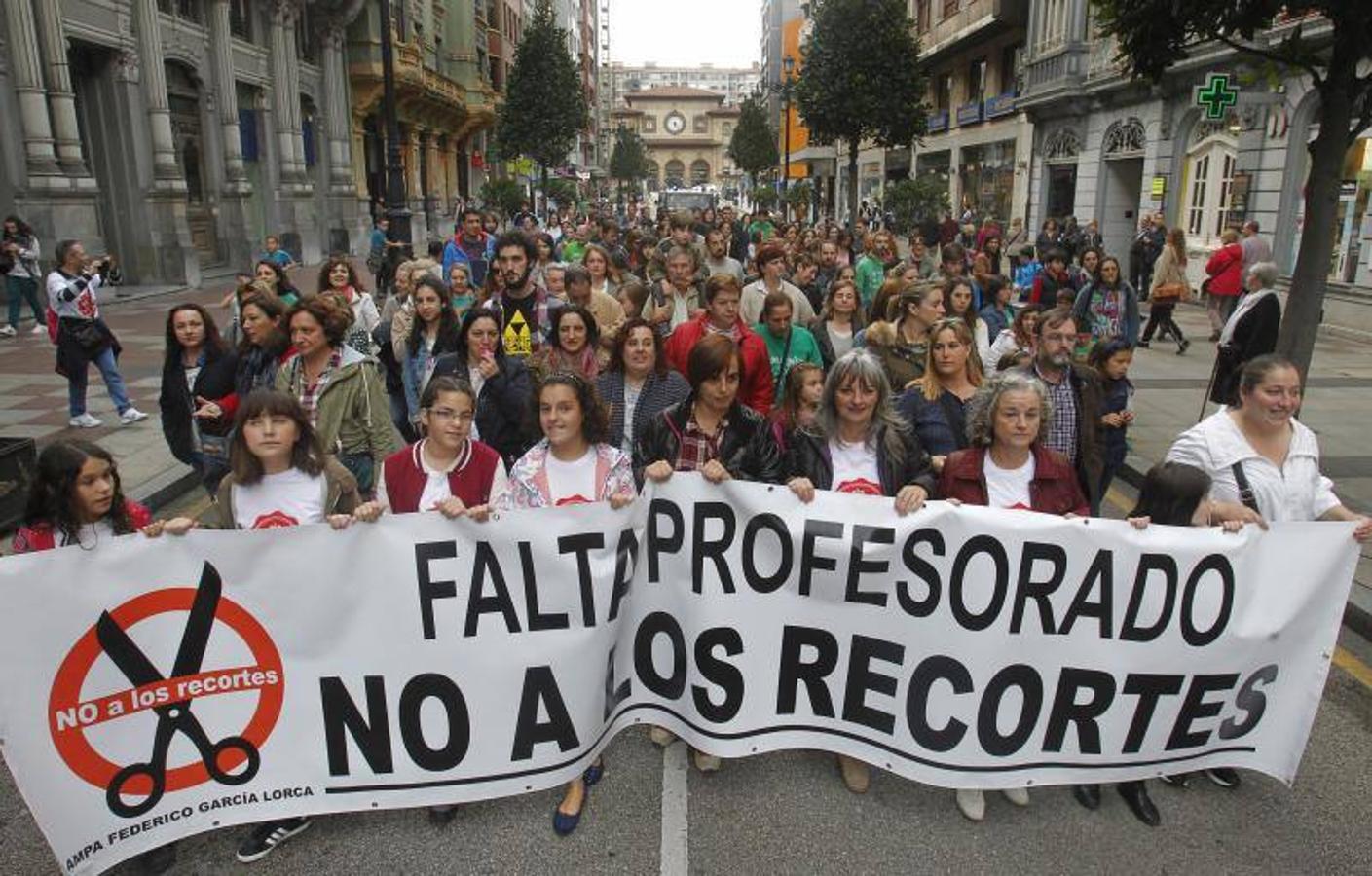 Manifestación contra las reválidas en Oviedo