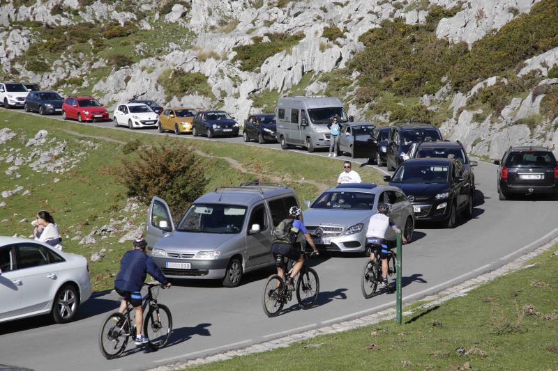 El acceso a los Lagos, colapsado