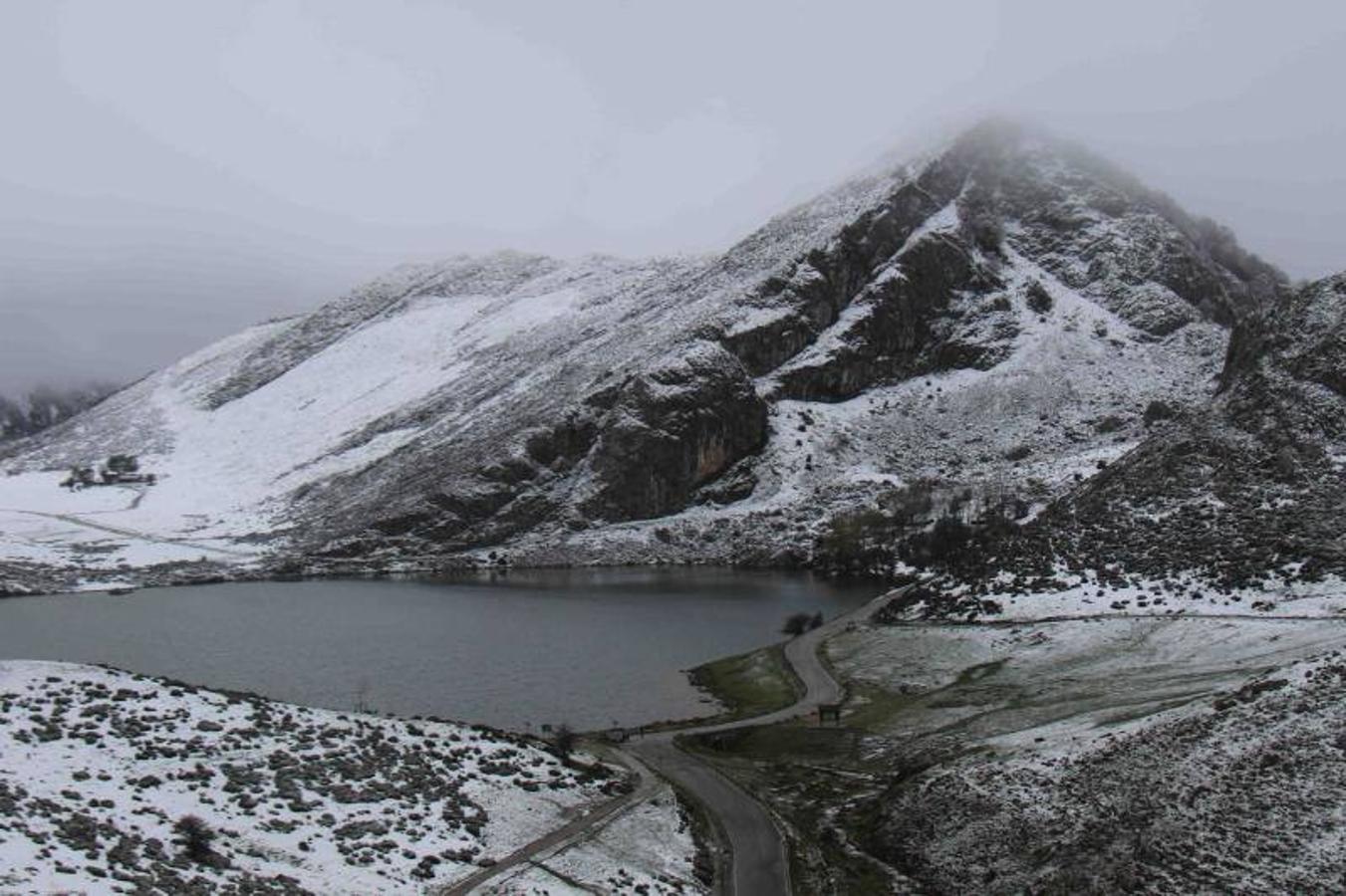 Los Lagos se cubren de nieve