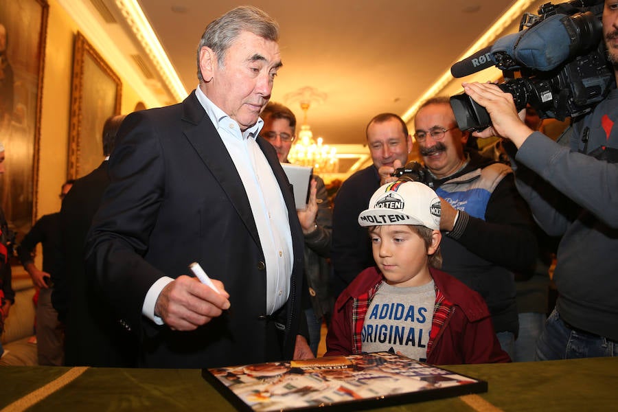 El ciclista Eddy Merckx deja huella en Asturias