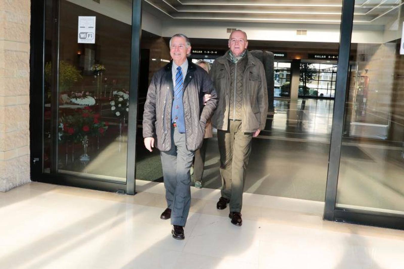 Familiares y conocidos despiden Claudio Fernández Junquera