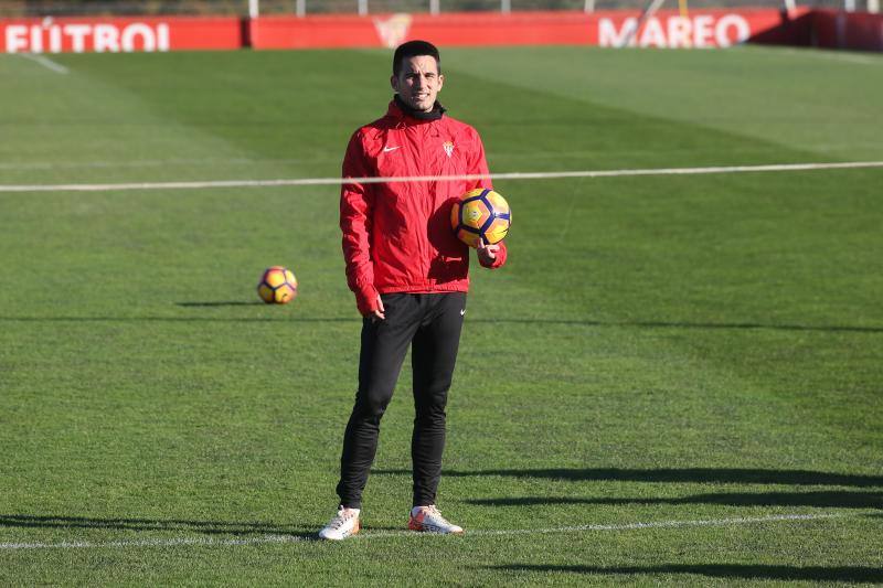 Entrenamiento a puerta cerrada del Sporting