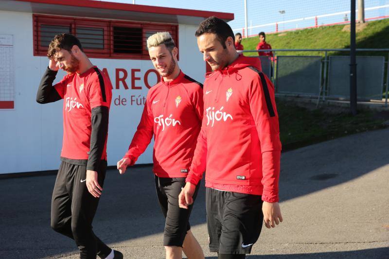 Entrenamiento a puerta cerrada del Sporting