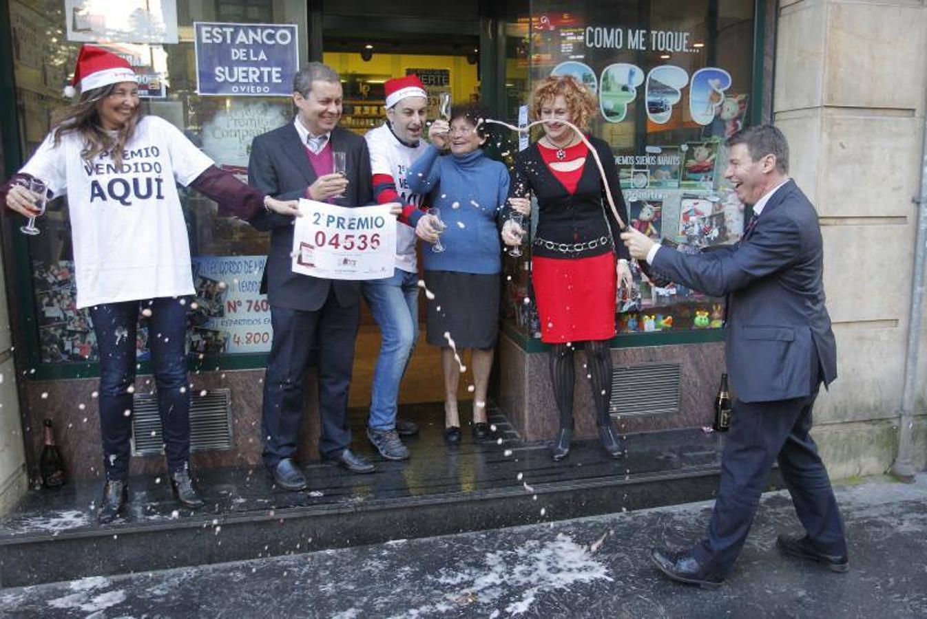 Oviedo y Gijón celebran el segundo premio de la Lotería Nacional que ha recaído en el 04536