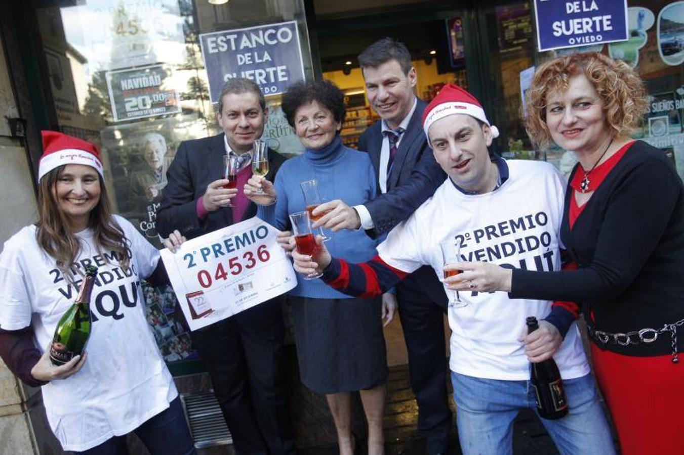 Oviedo y Gijón celebran el segundo premio de la Lotería Nacional que ha recaído en el 04536