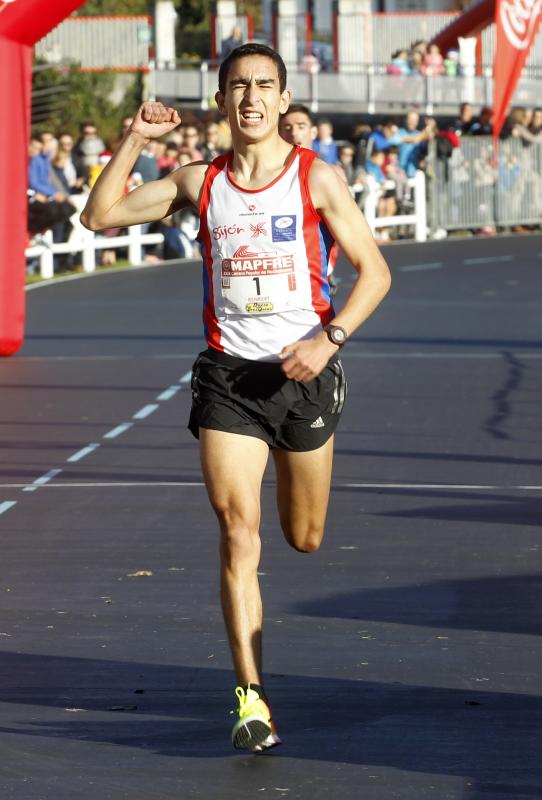 2.800 corredores en el Cross de Nochebuena de Gijón