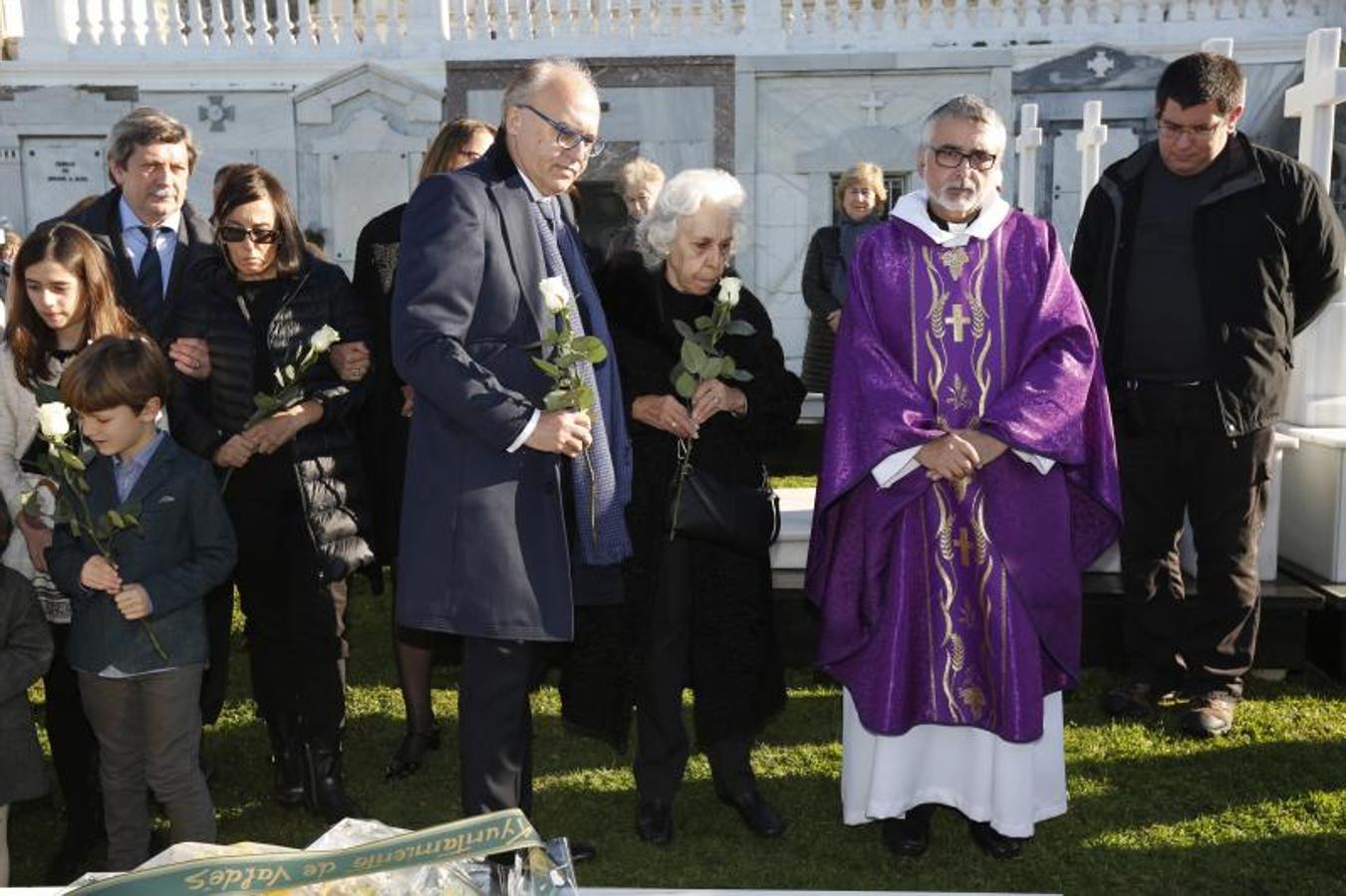 Último adiós a Gil Parrondo en Luarca