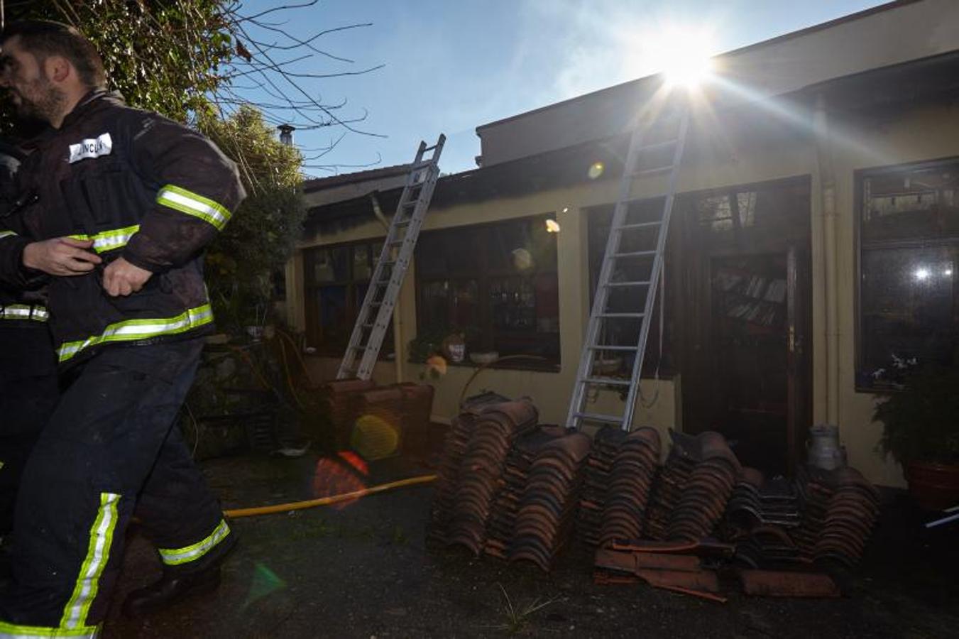 Un incendio calcina el restaurante El Llar de Viri, en San Román de Candamo