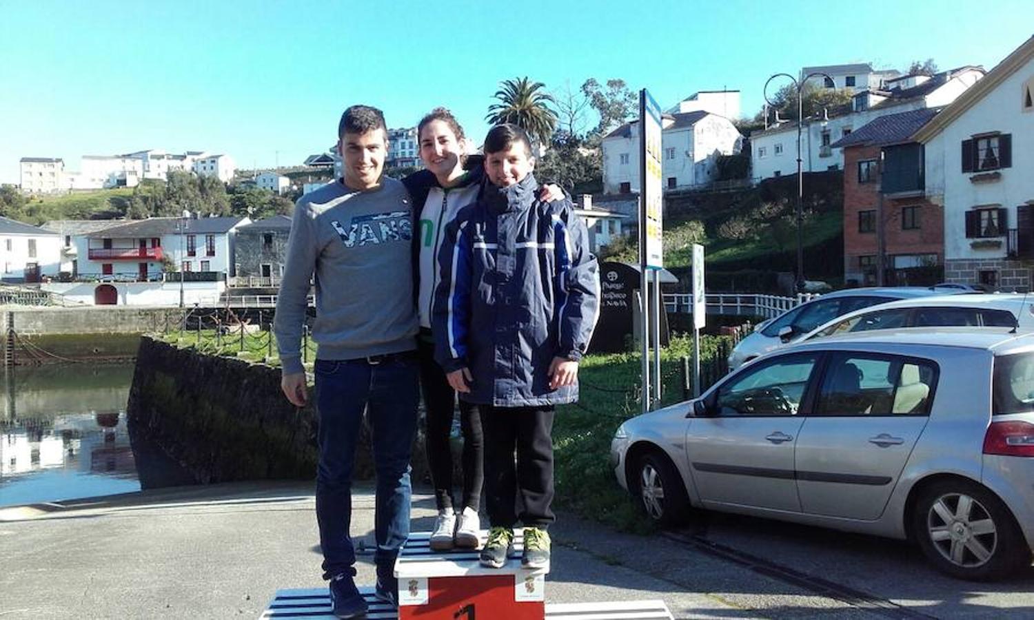 Viavélez. Los participantes hicieron el recorrido a nado.