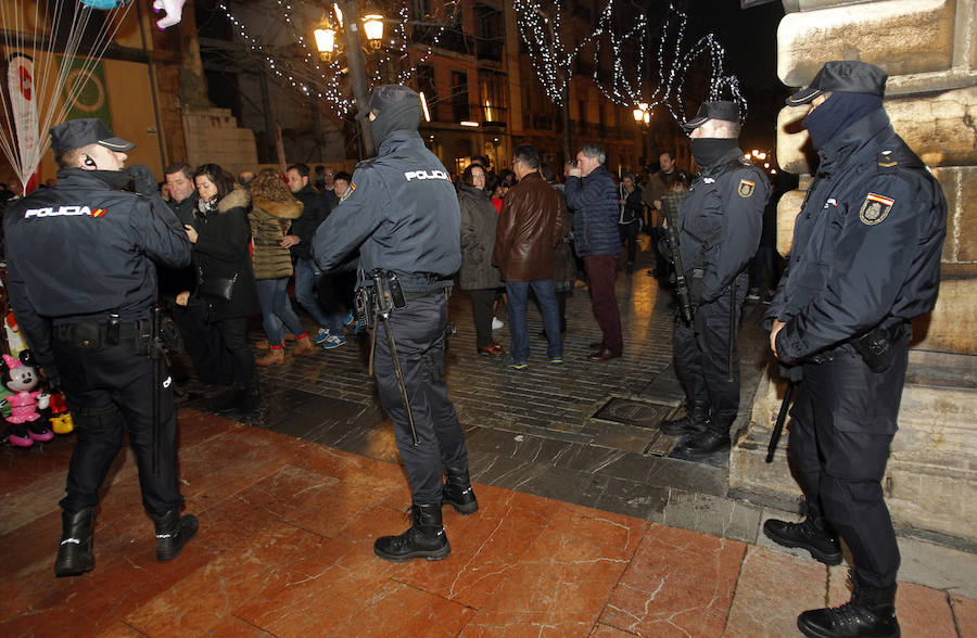 Multitudinaria carrera de San Silvestre en Oviedo