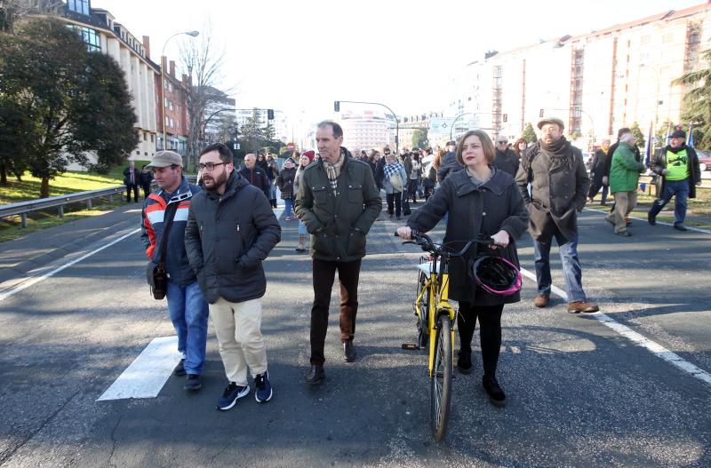 Santullano estrena bulevar