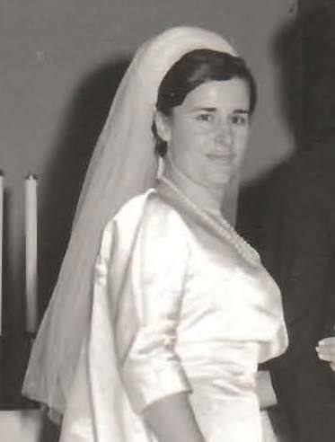 Allande rinde homenaje a sus modistas