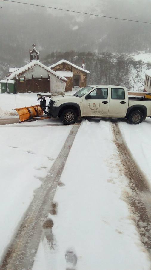 Las imágenes de la nieve en Asturias, a la espera del frío siberiano