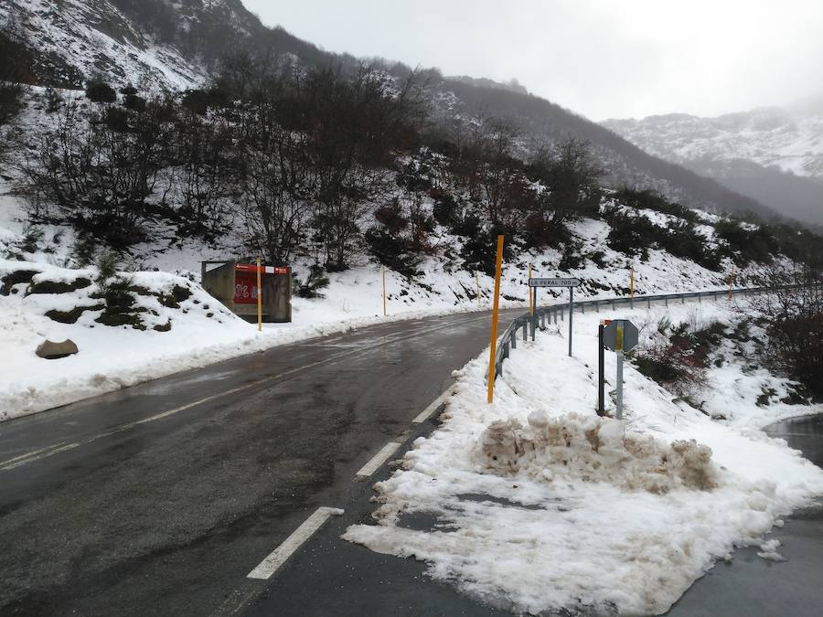 La nieve cubre Asturias a la espera de una ola de frío siberiano