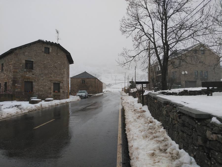 La nieve cubre Asturias a la espera de una ola de frío siberiano