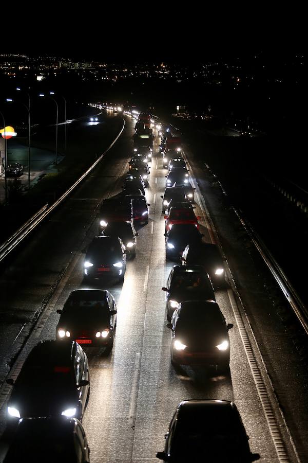Atascos kilométricos en la autopista