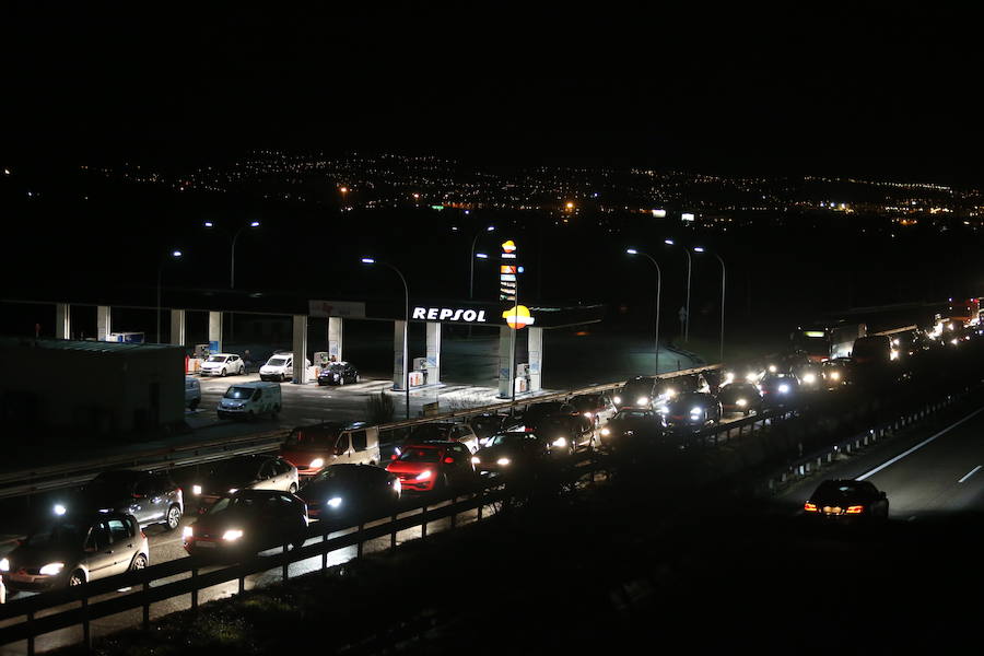 Atascos kilométricos en la autopista