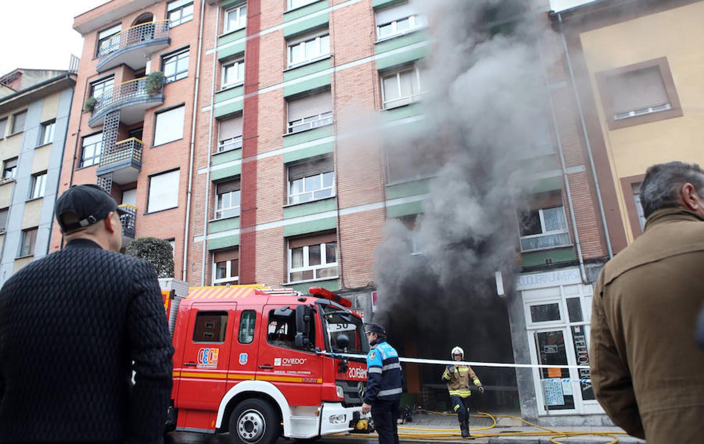 Incendio en un bazar chino de Oviedo