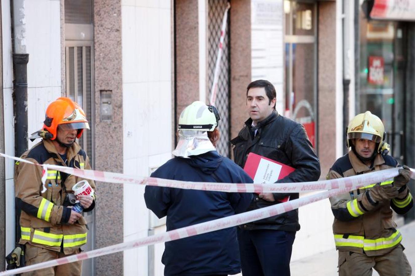El día después del espectacular incendio que destruyó un bazar chino de Oviedo