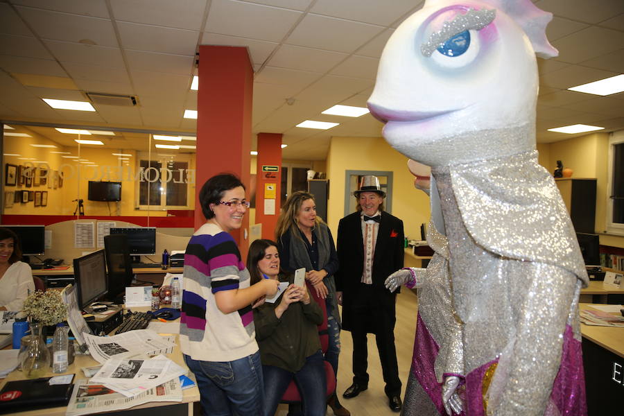 Las sardinas visitan EL COMERCIO