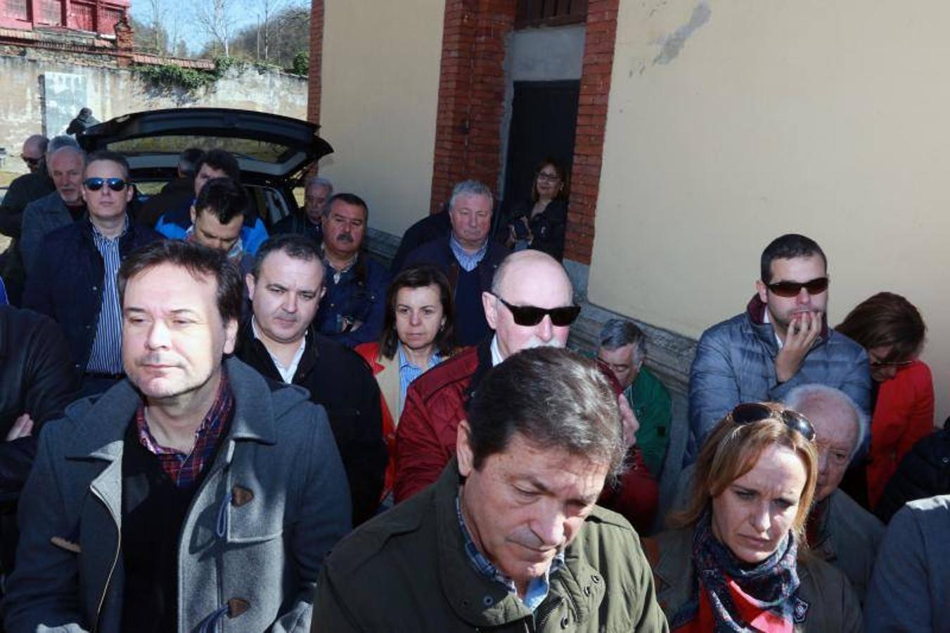 Homenaje a Manuel Llaneza