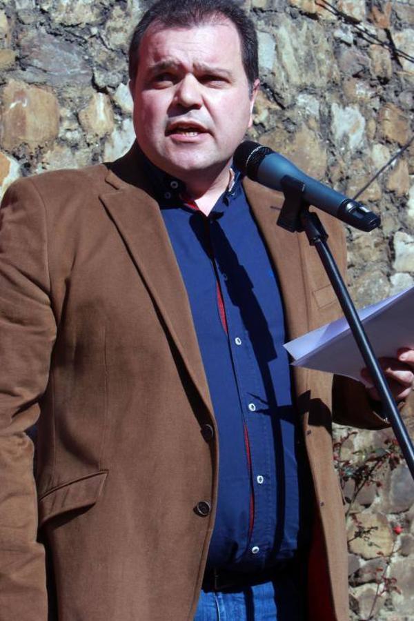 Homenaje a Manuel Llaneza