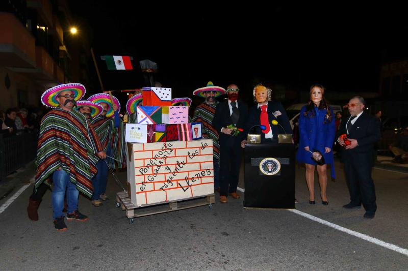 Ribadesella estalla con el Antroxu