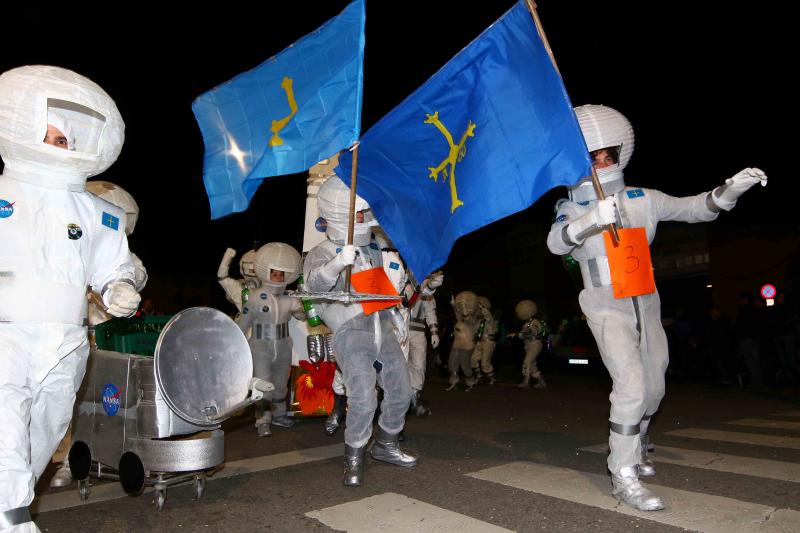 Ribadesella estalla con el Antroxu