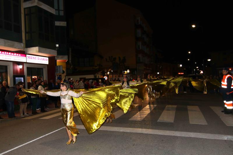 Ribadesella estalla con el Antroxu