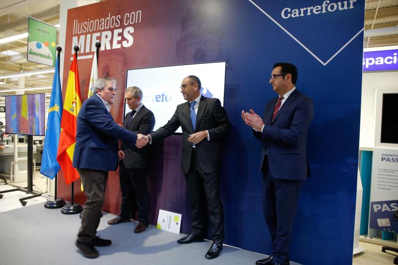 Carrefour inaugura su hipermercado de Mieres