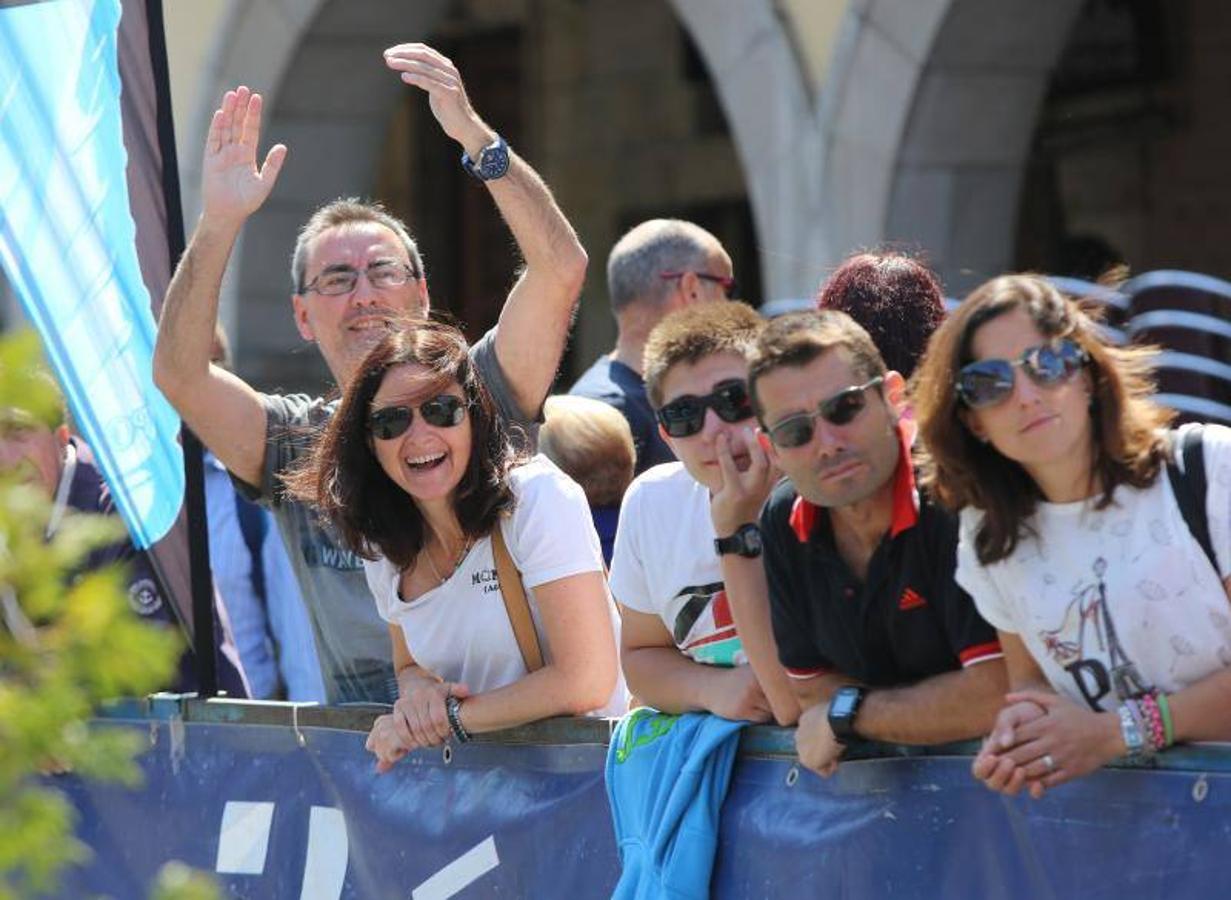 Espectáculo deportivo en el duatlon de Avilés