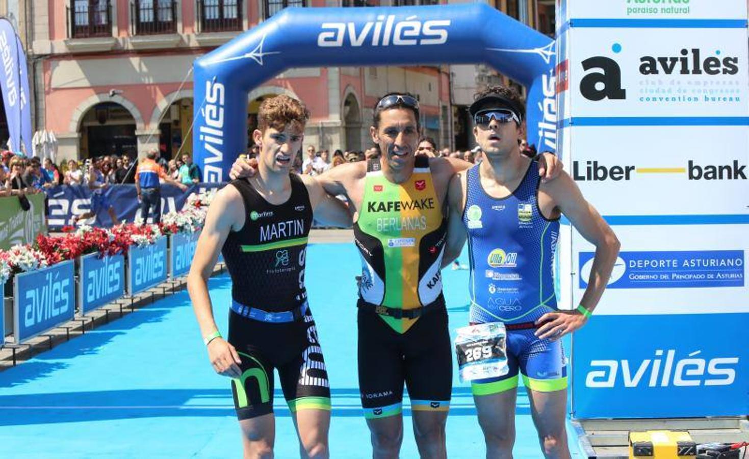 Espectáculo deportivo en el duatlon de Avilés