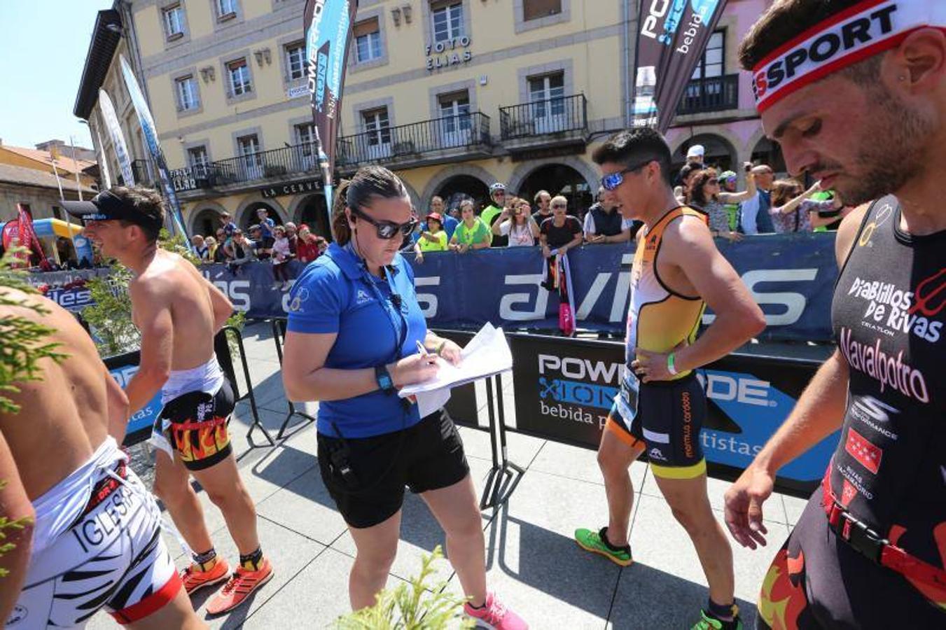 Espectáculo deportivo en el duatlon de Avilés