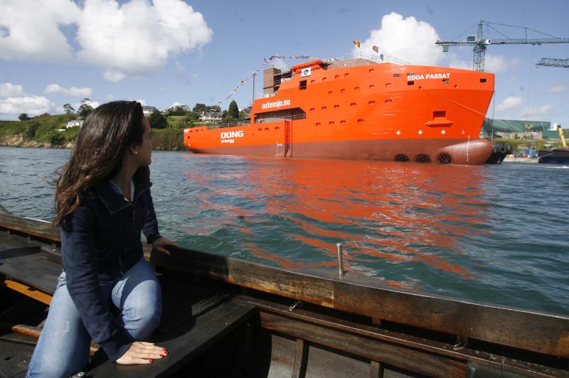 Astilleros Gondán bota en Figueras un buque que reduce las emisiones y ahorra combustible