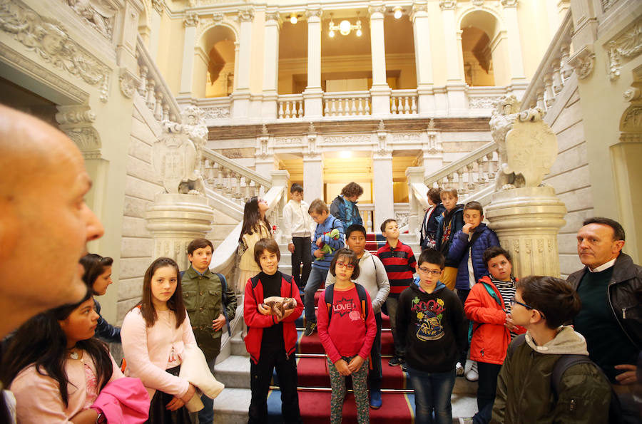 Los escolares, protagonistas de la &#039;Selmana de les Lletres Asturianes&#039;