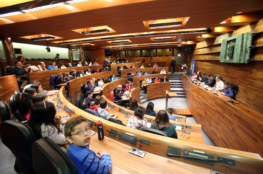 Los escolares, protagonistas de la &#039;Selmana de les Lletres Asturianes&#039;