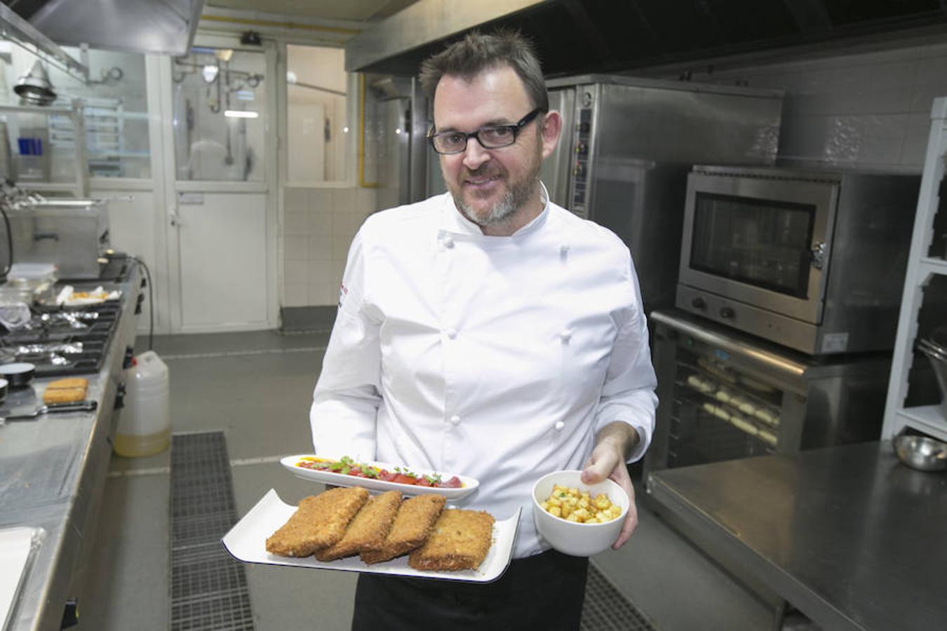 IV Campeonato Regional de Cachopos y Cachopinos de Aturias. El restaurante La Mar y Morena, en la categoría de cachopos, y Vinoteo, en cachopinos, se proclaman vencedores en el concurso regional de ELCOMERCIO