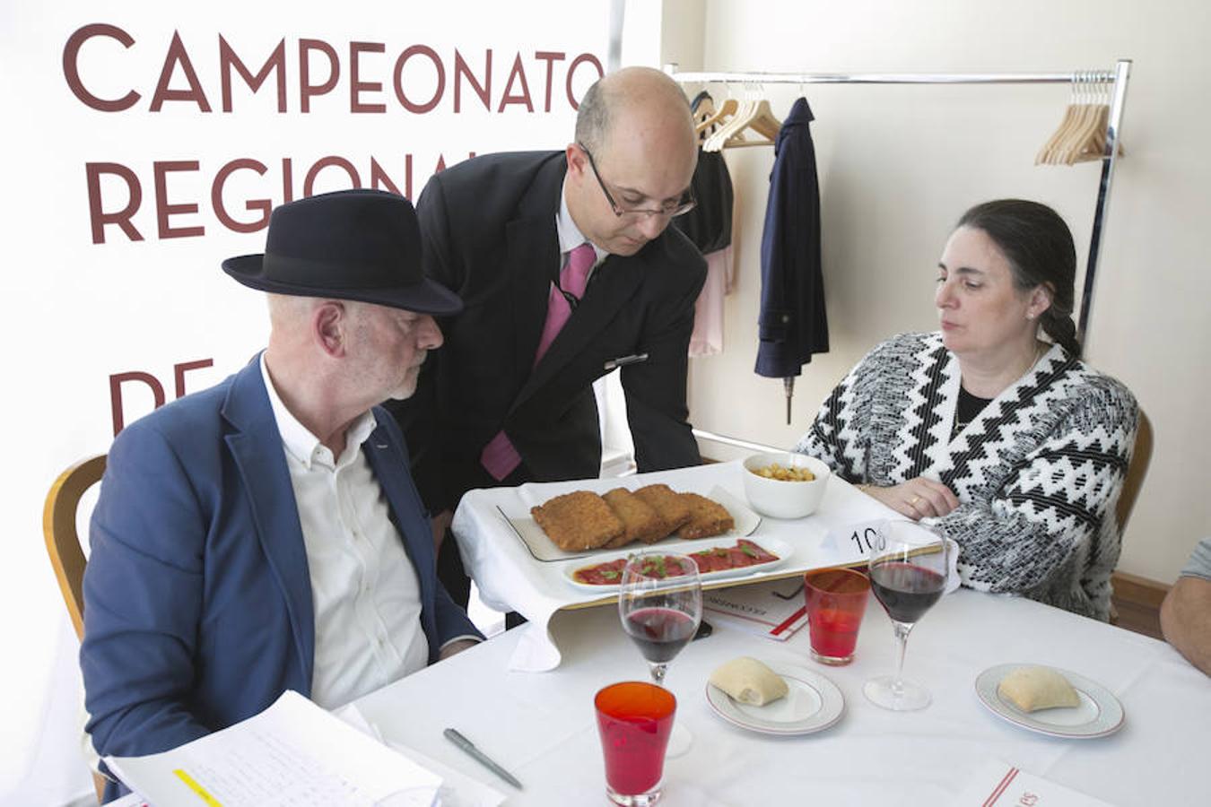 IV Campeonato Regional de Cachopos y Cachopinos de Asturias. El restaurante La Mar y Morena, en la categoría de cachopos, y Vinoteo, en cachopinos, se proclaman vencedores en el concurso regional de ELCOMERCIO