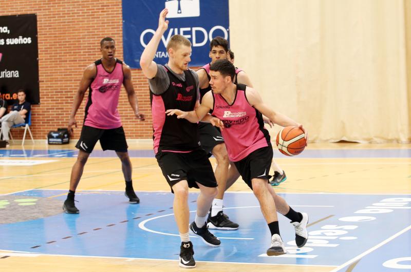 Entrenamiento del Oviedo Baloncesto (11/05/17)