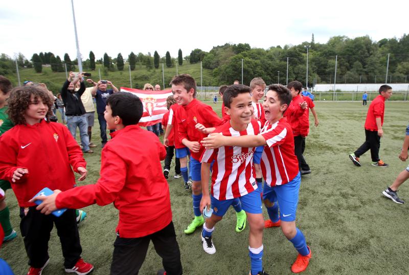 El derbi de alevines, en imágenes