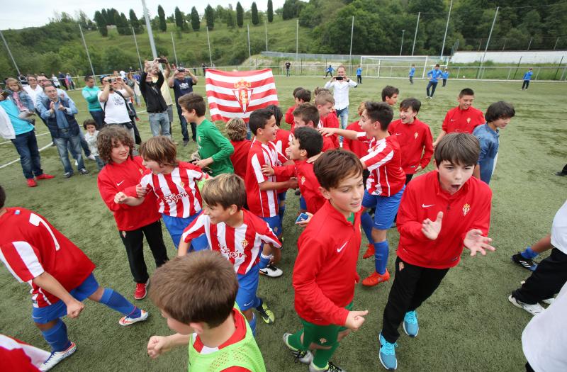 El derbi de alevines, en imágenes