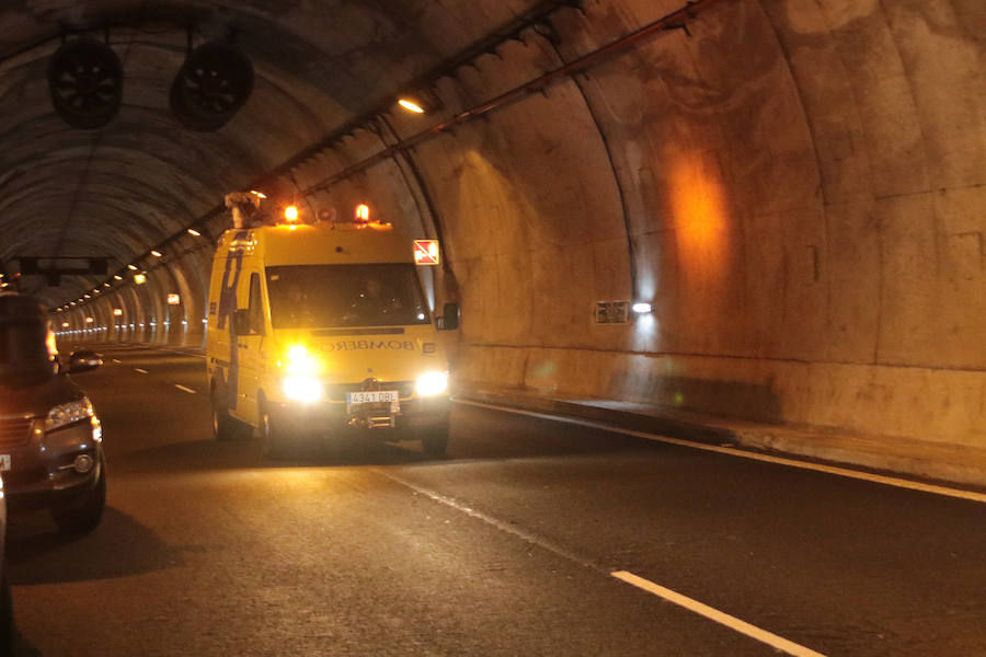 Simulacro de incendio en los túneles de Fabar