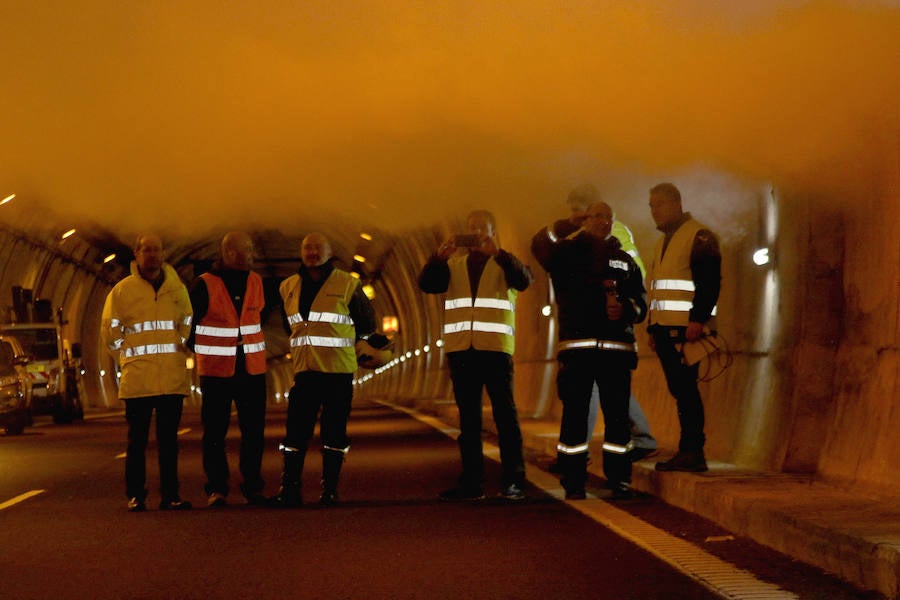 Simulacro de incendio en los túneles de Fabar