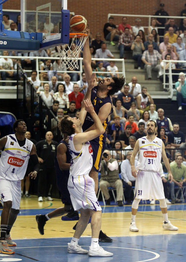 Unión Financiera 74-68 Palencia